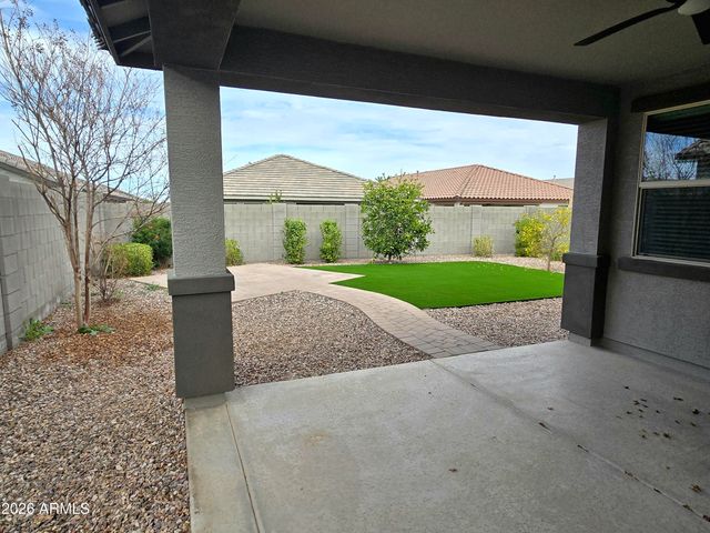 2822 W BLUE RIVER Drive, San Tan Valley, AZ 85144