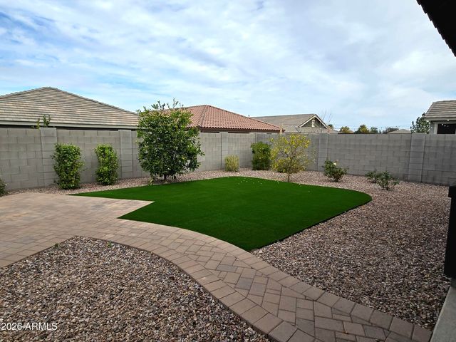 2822 W BLUE RIVER Drive, San Tan Valley, AZ 85144