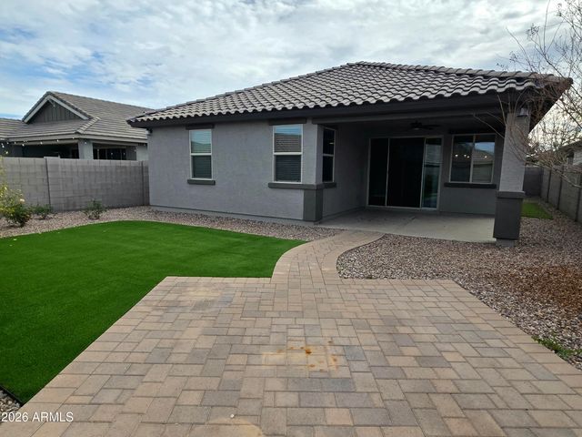 2822 W BLUE RIVER Drive, San Tan Valley, AZ 85144