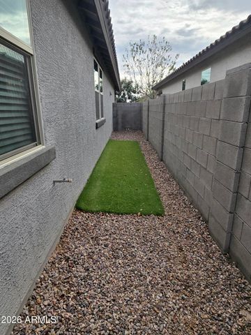 2822 W BLUE RIVER Drive, San Tan Valley, AZ 85144