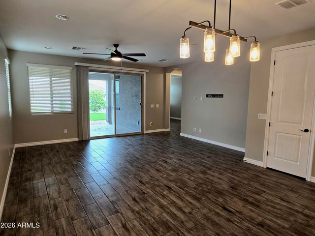 2822 W BLUE RIVER Drive, San Tan Valley, AZ 85144