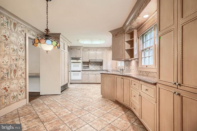 2 KENMONT CT, Owings Mills, MD 21117