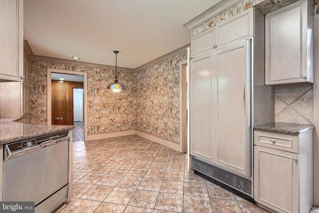 2 KENMONT CT, Owings Mills, MD 21117
