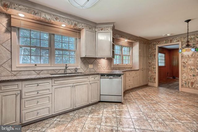 2 KENMONT CT, Owings Mills, MD 21117