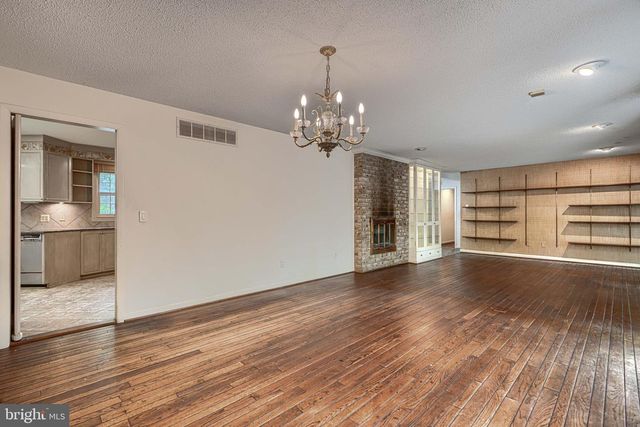 2 KENMONT CT, Owings Mills, MD 21117