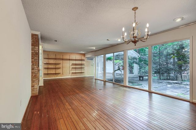 2 KENMONT CT, Owings Mills, MD 21117