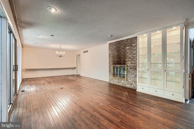 2 KENMONT CT, Owings Mills, MD 21117