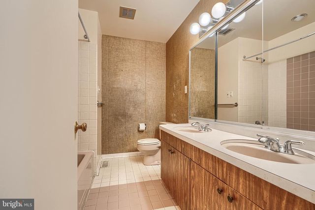 2 KENMONT CT, Owings Mills, MD 21117