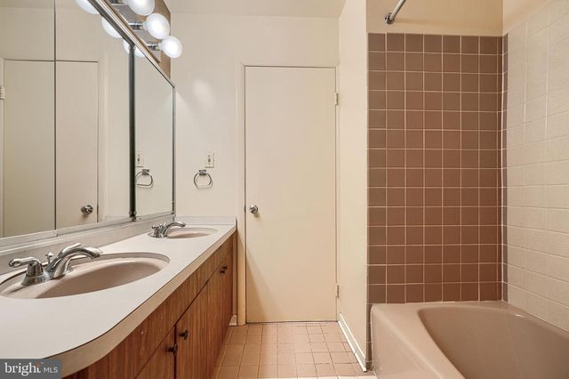 2 KENMONT CT, Owings Mills, MD 21117