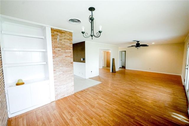 442 Haroldson Dr, Corpus Christi, TX 78412