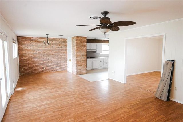 442 Haroldson Dr, Corpus Christi, TX 78412