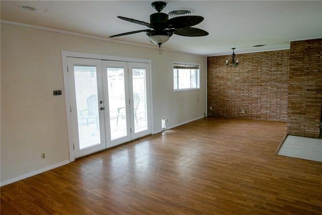 442 Haroldson Dr, Corpus Christi, TX 78412