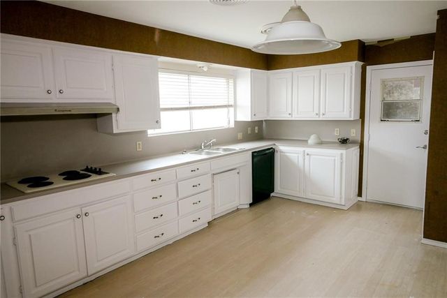 442 Haroldson Dr, Corpus Christi, TX 78412