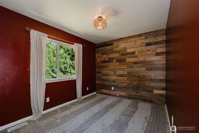 2867 Sand Dollar Road W, Bremerton, WA 98312