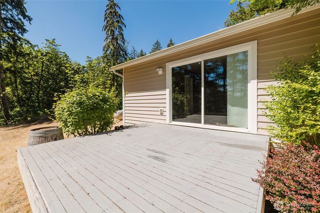 2867 Sand Dollar Road W, Bremerton, WA 98312