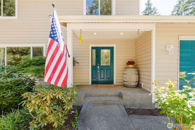 2867 Sand Dollar Road W, Bremerton, WA 98312