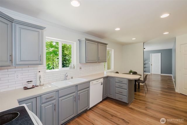 2867 Sand Dollar Road W, Bremerton, WA 98312