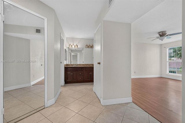 995 Riverside Drive 120, Coral Springs, FL 33071