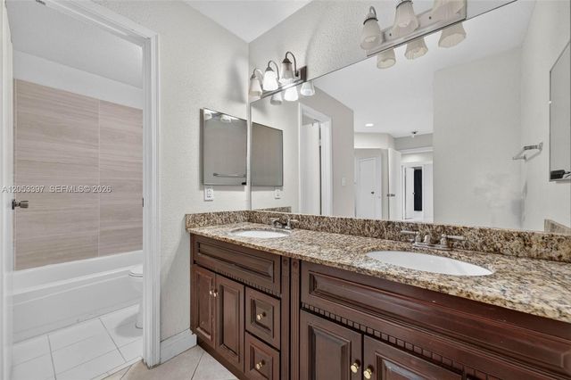995 Riverside Drive 120, Coral Springs, FL 33071