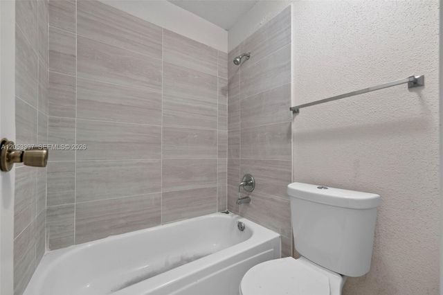 995 Riverside Drive 120, Coral Springs, FL 33071