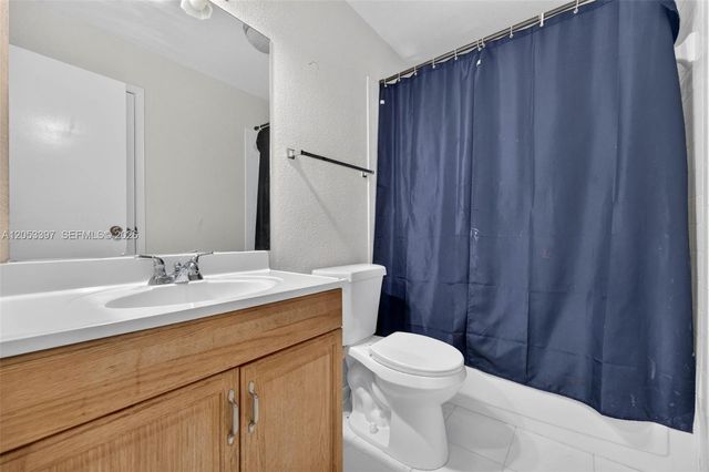 995 Riverside Drive 120, Coral Springs, FL 33071