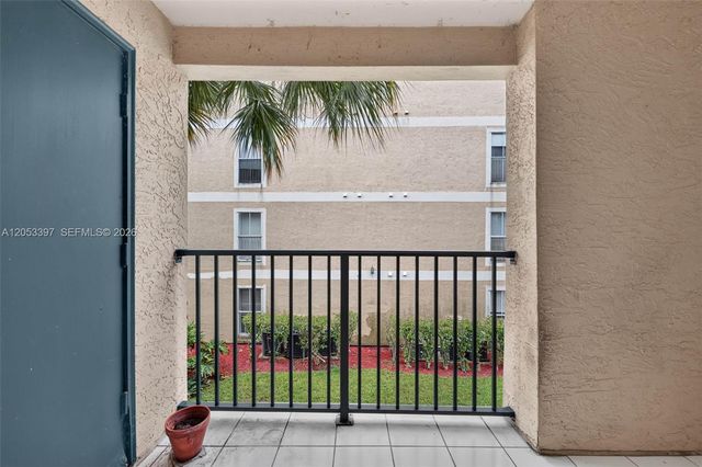 995 Riverside Drive 120, Coral Springs, FL 33071