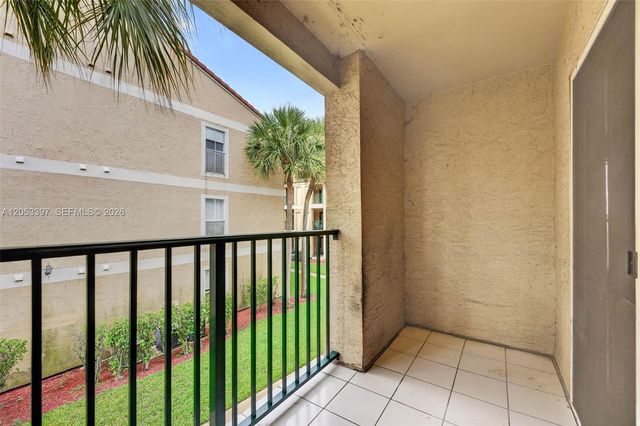 995 Riverside Drive 120, Coral Springs, FL 33071