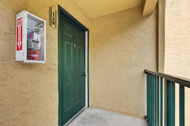 995 Riverside Drive 120, Coral Springs, FL 33071