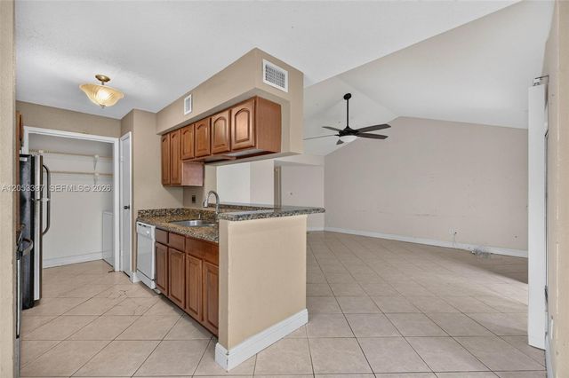 995 Riverside Drive 120, Coral Springs, FL 33071