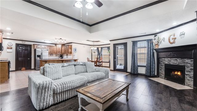808 E Parks Street, Prairie Grove, AR 72753