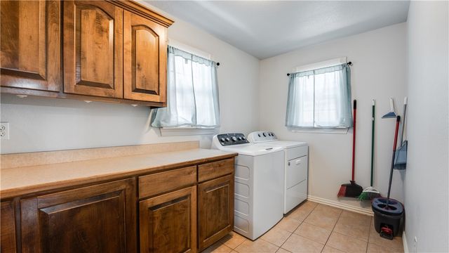 808 E Parks Street, Prairie Grove, AR 72753