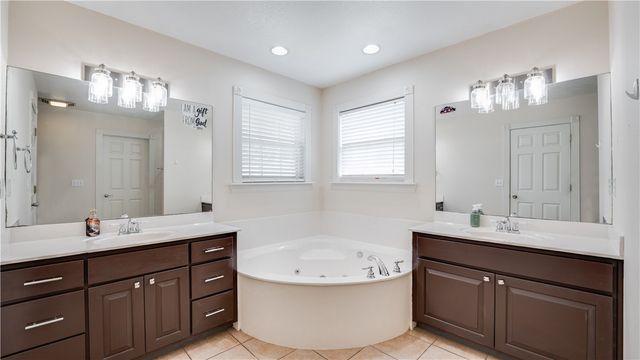 808 E Parks Street, Prairie Grove, AR 72753
