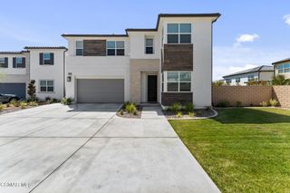 28533 Freedom Court, Valencia, CA 91354