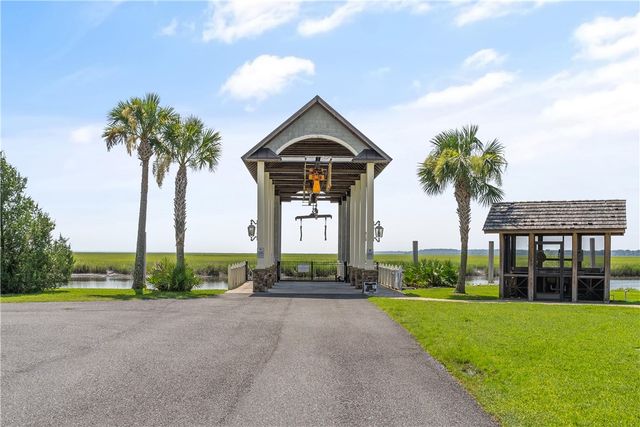 2 Maiden Creek Drive, Waverly, GA 31565