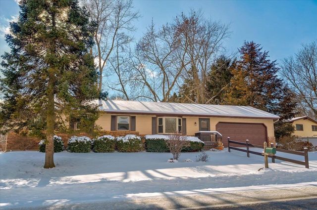 1268 Jamesway, Fort Atkinson, WI 53538