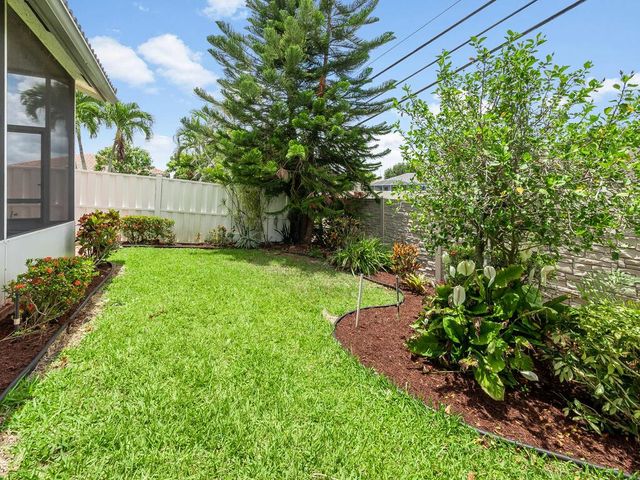 8540 Cypress Glen Court, Lake Worth, FL 33467
