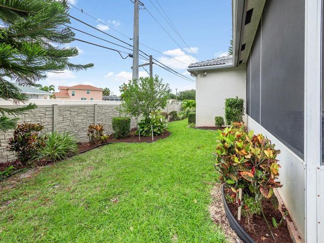 8540 Cypress Glen Court, Lake Worth, FL 33467