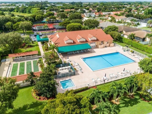8540 Cypress Glen Court, Lake Worth, FL 33467