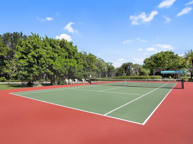 8540 Cypress Glen Court, Lake Worth, FL 33467