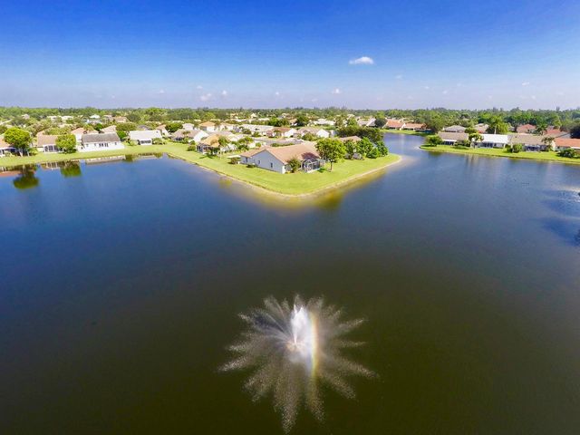 8540 Cypress Glen Court, Lake Worth, FL 33467