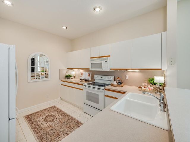 8540 Cypress Glen Court, Lake Worth, FL 33467