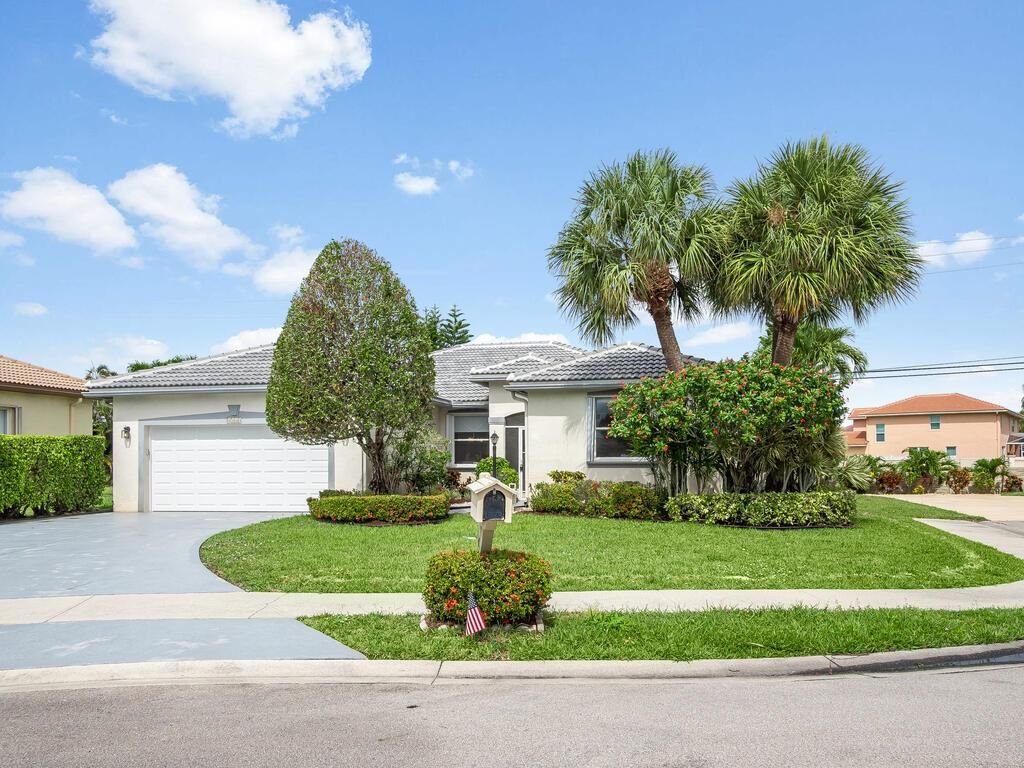 8540 Cypress Glen Court, Lake Worth, FL 33467