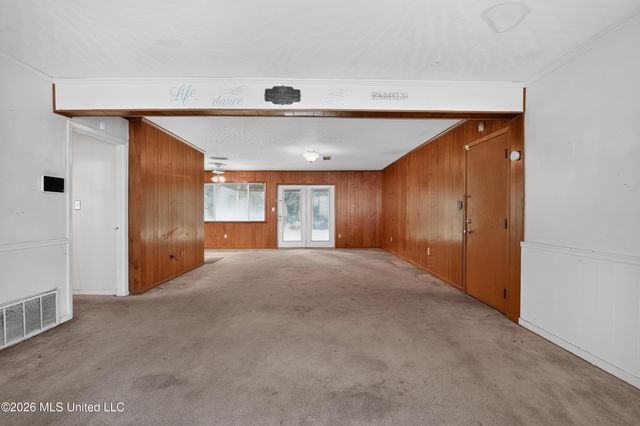5312 Cedar Park Drive, Jackson, MS 39206
