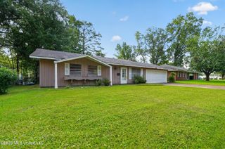 5312 Cedar Park Drive, Jackson, MS 39206