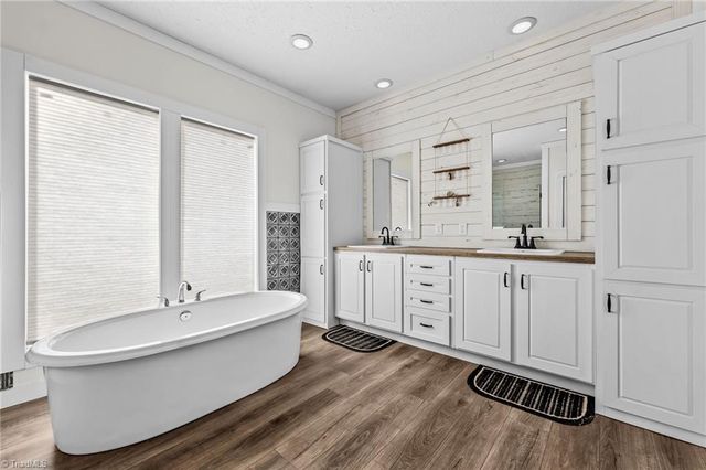 4100 Presbyterian Road, Greensboro, NC 27406