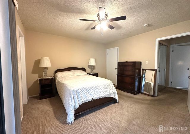 262 Wycoff Way, East Brunswick, NJ 08816