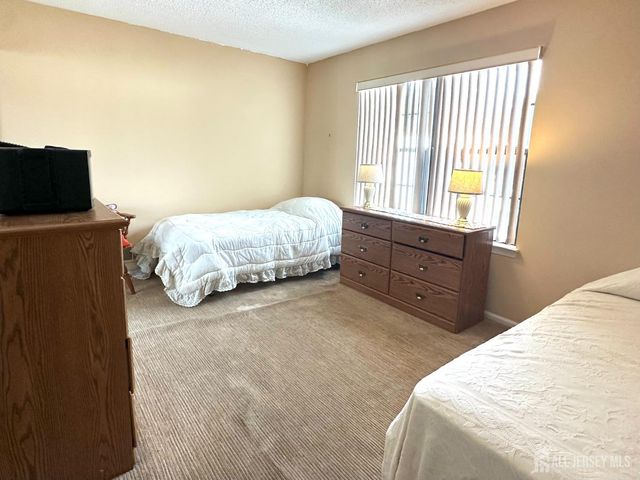 262 Wycoff Way, East Brunswick, NJ 08816