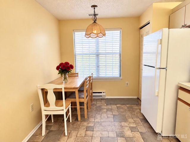 262 Wycoff Way, East Brunswick, NJ 08816