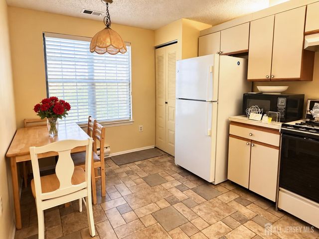 262 Wycoff Way, East Brunswick, NJ 08816
