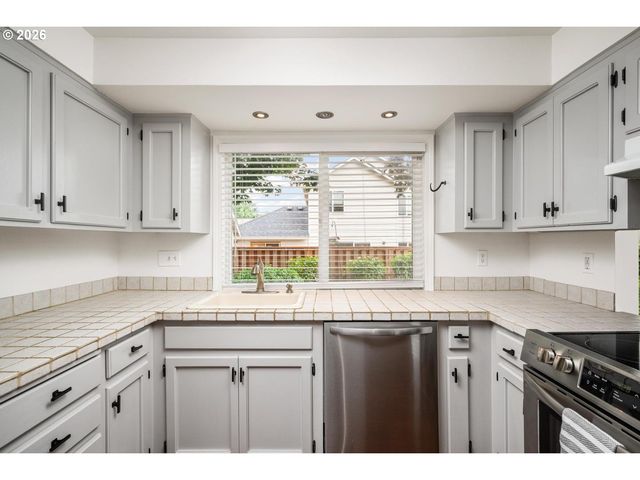 391 Sw NANCY Ave, Gresham, OR 97030